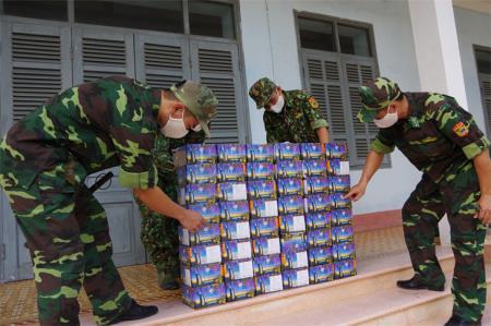 Bắt giữ 94 kg pháo nổ vận chuyển từ Campuchia vào Việt Nam