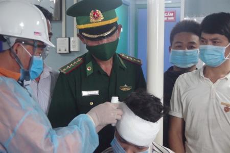 Cứu nạn tàu cá và thuyền viên bị nạn trên biển