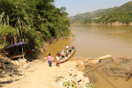 Xuyên rừng Pù Hu, ngược nguồn sông Mã