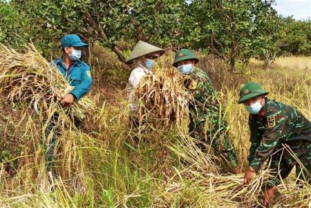 Chăm lo cho người dân thích ứng với đại dịch Covid-19