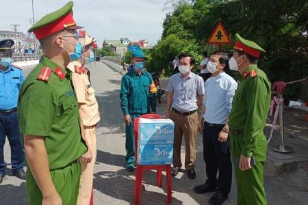 Đồng bào giáo dân chung sức đẩy lùi dịch bệnh