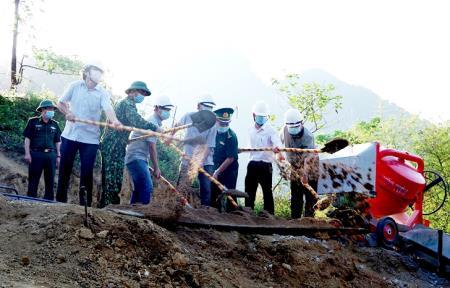 Quảng Bình: Khởi công xây dựng cầu vượt lũ cho đồng bào Rục
