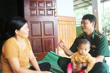 Đơn giản họ là cán bộ biên phòng tăng cường