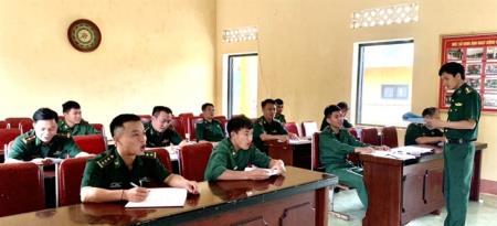 Những lớp học tiếng Lào ở biên giới Nghệ An