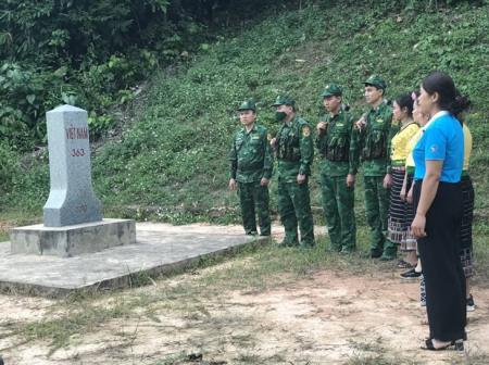 Phụ nữ xã Thông Thụ xung kích bảo vệ biên giới