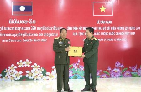 Bàn giao công trình doanh trại Đại đội Biên phòng 320, Bộ Chỉ huy Quân sự tỉnh Xa Vẳn Na Khệt, Lào
