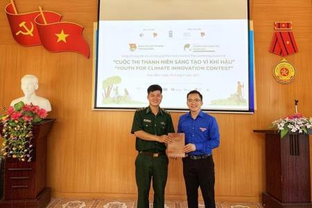 Gương mặt trẻ tiêu biểu của BĐBP Điện Biên giành giải Nhất cuộc thi sáng tạo vì khí hậu