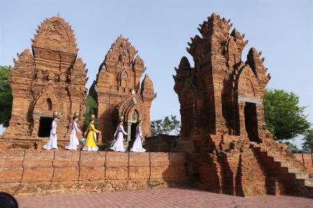 Bảo tồn và phát huy giá trị các di sản văn hóa ở Ninh Thuận