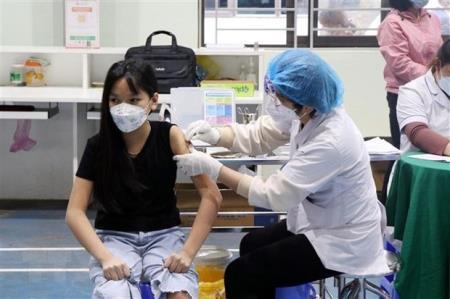 Chuẩn bị chu đáo việc tiêm vaccine cho trẻ em từ 5 đến dưới 12 tuổi