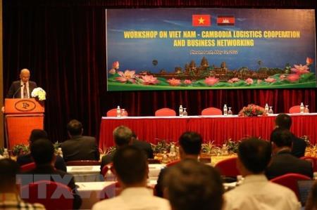 Tháo gỡ khó khăn cho hoạt động logistics Việt Nam-Campuchia