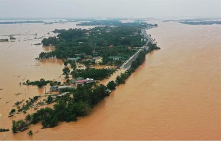 Chuyên gia: Mưa bão khả năng dồn dập vào cuối năm, thiên tai khốc liệt