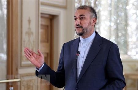 Iran khẳng định ưu tiên cải thiện quan hệ với các nước láng giềng