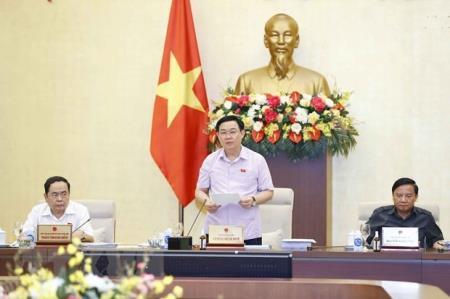 Ủy ban Thường vụ Quốc hội bế mạc Phiên họp chuyên đề pháp luật tháng 8