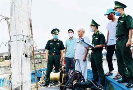 Chống khai thác hải sản bất hợp pháp: Gắn trách nhiệm với quyền lợi của ngư dân