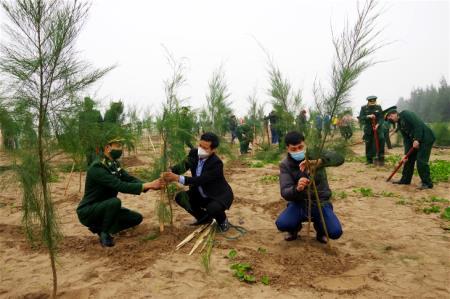 Mùa Xuân trồng cây theo lời Bác Hồ dạy