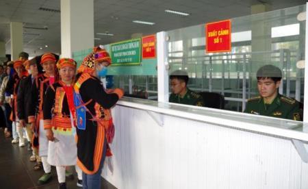 Khôi phục toàn diện hoạt động xuất, nhập cảnh qua cửa khẩu Ma Lù Thàng sau hơn 3 năm gián đoạn