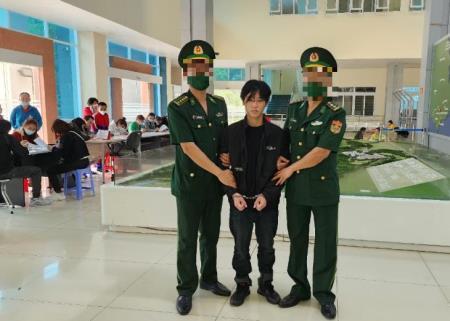 Tiếp nhận công dân, phát hiện, bắt giữ 1 đối tượng có lệnh truy nã