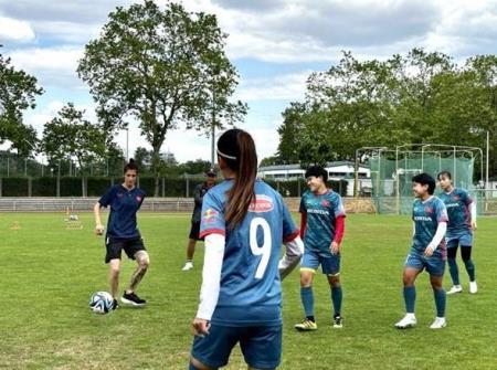 Đội tuyển Nữ Việt Nam nhận sự trợ giúp từ FIFA trước thềm World Cup