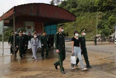 Phối hợp giải cứu thành công 2 công dân Việt Nam có dấu hiệu bị mua bán, cưỡng bức lao động