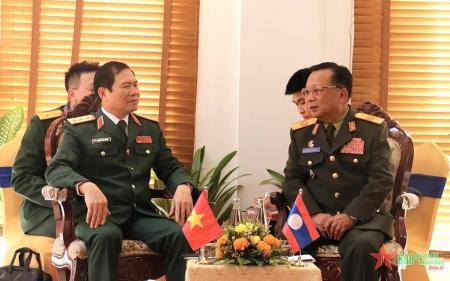 Thượng tướng Nguyễn Tân Cương gặp song phương Bộ trưởng Bộ Quốc phòng Lào và Bộ trưởng Bộ Quốc phòng Campuchia