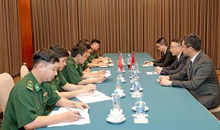 Cục Chính trị BĐBP làm việc với Phòng Liên lạc Cảnh vụ, Đại sứ quán Trung Quốc tại Việt Nam