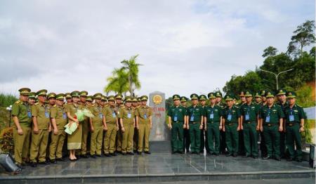 Đội ngũ sĩ quan trẻ không ngừng chăm lo, vun đắp tình hữu nghị vĩ đại, đoàn kết đặc biệt, hợp tác toàn diện Việt Nam - Lào