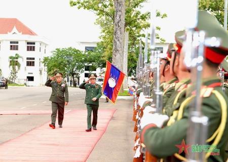 Lễ đón chính thức Thượng tướng Trịnh Văn Quyết và đoàn đại biểu chính trị cấp cao QĐND Việt Nam tại Lào