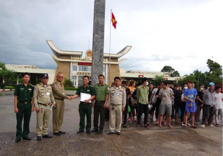 Tiếp nhận, giải cứu 33 công dân bị cưỡng bức lao động tại Campuchia