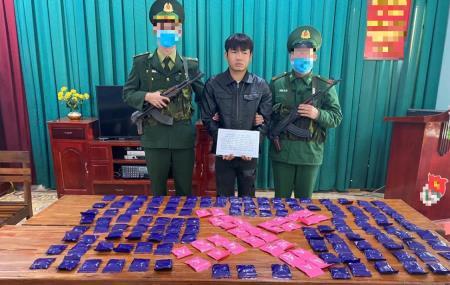 BĐBP Sơn La bắt giữ đối tượng tàng trữ trái phép 30.000 viên ma túy tổng hợp