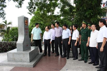 Đồng chí Ngô Văn Dụ, Chủ nhiệm Ủy ban Kiểm tra Trung ương thăm, làm việc tại BĐBP Quảng Ninh