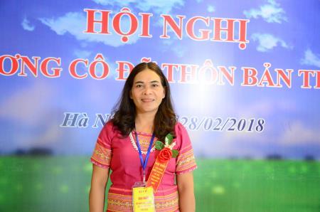 Cô đỡ thôn bản tận tâm