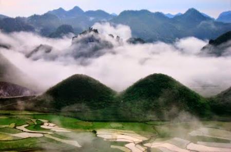 Núi Đôi - Vẻ đẹp độc đáo nơi cổng trời Quản Bạ