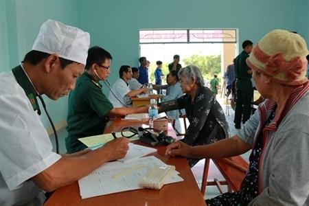 Ngành Y tế cần phấn đấu để người dân được hưởng những dịch vụ y tế tốt nhất