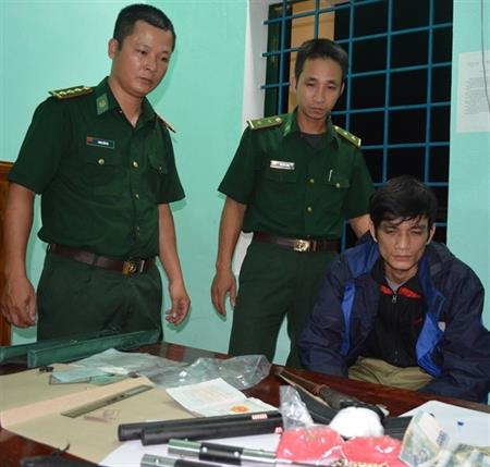 BĐBP Quảng Trị bắt đối tượng vận chuyển ma túy từ Lào về Việt Nam