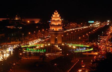 Gần 200 ngày trên đất nước Chùa Tháp