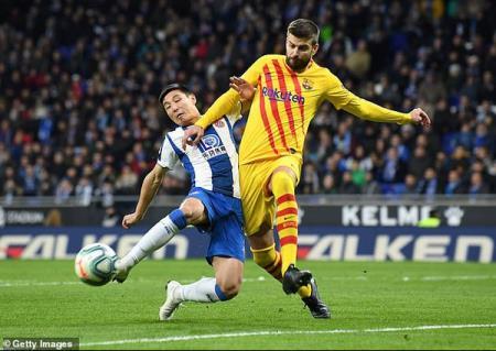 Barcelona bị Real Madrid cân bằng điểm số sau 19 vòng đấu