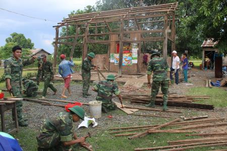 Sáng tình quân dân trong cơn đại nạn