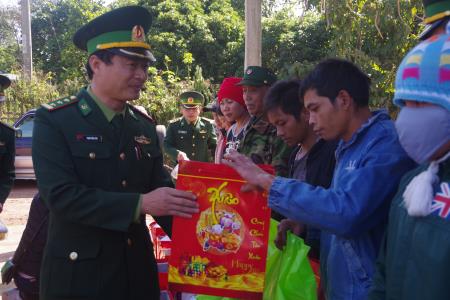 Nhiều hoạt động ý nghĩa trong chương trình "Xuân Biên phòng ấm lòng dân bản" tại A Lưới