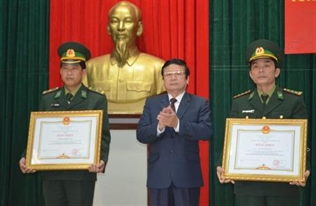 Nhiều tập thể và cá nhân được tặng thưởng trong chyên án 313G