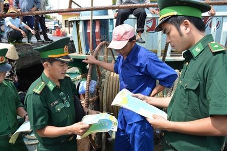 Phối hợp tuyên truyền an ninh an toàn dầu khí trên biển