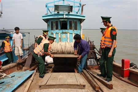 Tổng kết công tác hiệp đồng bảo vệ khu vực tiếp giáp giữa Đồn BP Phú Tân (Tiền Giang) và Đồn BP Cửa Đại (Bến Tre)