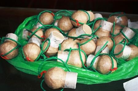 Xử lý chủ xe khách chở 1,4 kg pháo