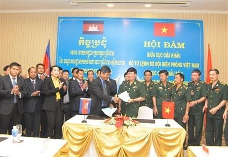 Tăng cường công tác quản lý, kiểm soát xuất nhập cảnh trên cửa khẩu