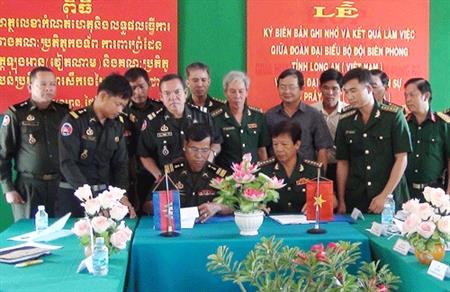 Hội đàm giữa BĐBP Long An (Việt Nam) và Tiểu khu Quân sự tỉnh Prây Veng (Campuchia)