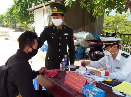 “3 bám, 4 cùng” chung tay phòng dịch
