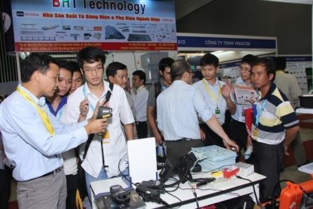 Tiếp cận công nghệ, tìm kiếm nguồn sản phẩm tiên tiến nhất