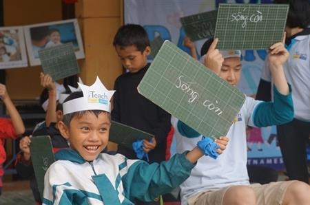 Học sinh dân tộc thiểu số tự tin với iTeach