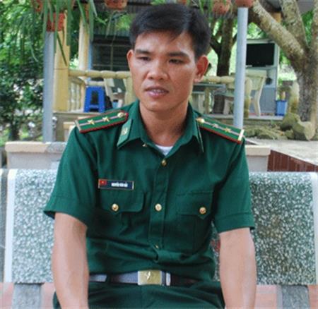 Chàng sĩ quan trẻ nghĩa hiệp