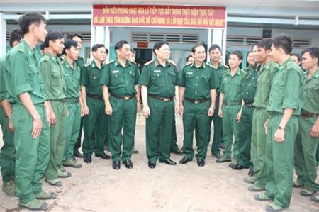 Thượng tướng Ngô Xuân Lịch thăm và chúc tết BĐBP Bình Phước