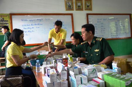 Thắm tình hữu nghị Việt Nam - Campuchia